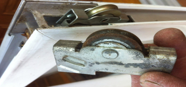screen door roller repair in Sun Village
